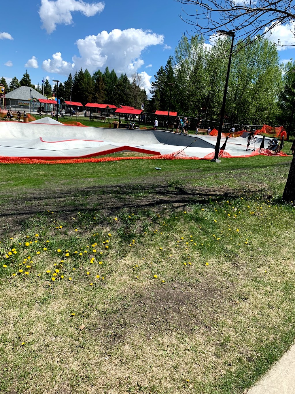 Woodlands Skatepark | 165 Sturgeon Rd, St. Albert, AB T8N 3G1, Canada | Phone: (780) 459-1557