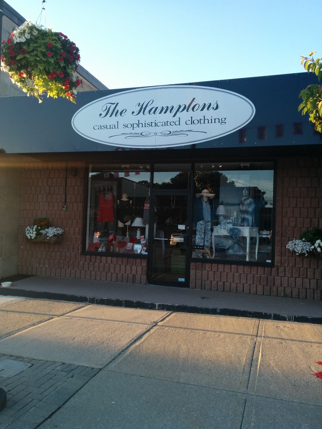 The Hamptons | 158 High St, Southampton, ON N0H 2L0, Canada | Phone: (519) 797-2992