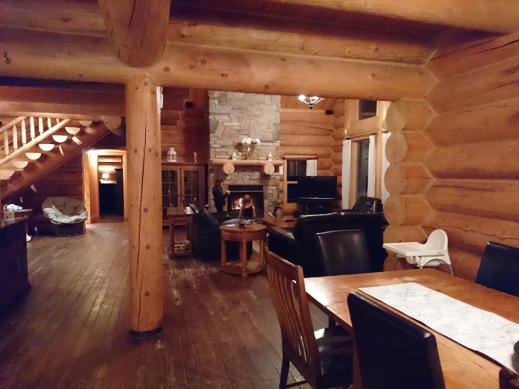 Chalet 17 Orignal | 13 Chemin du Merle, Mille-Isles, QC J0R 1A0, Canada | Phone: (514) 699-9999