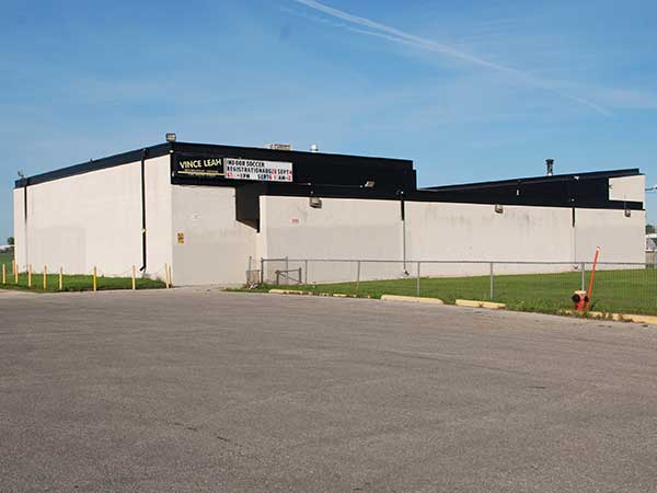 Vince Leah Recreation Centre | 1295 Salter St, Winnipeg, MB R2V 3J2, Canada | Phone: (204) 338-0046