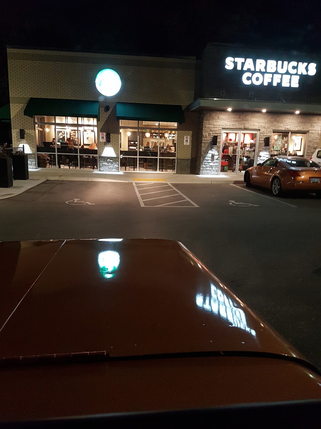 Starbucks | 5790 Malden Rd, Windsor, ON N9H 1S4, Canada | Phone: (519) 566-0576