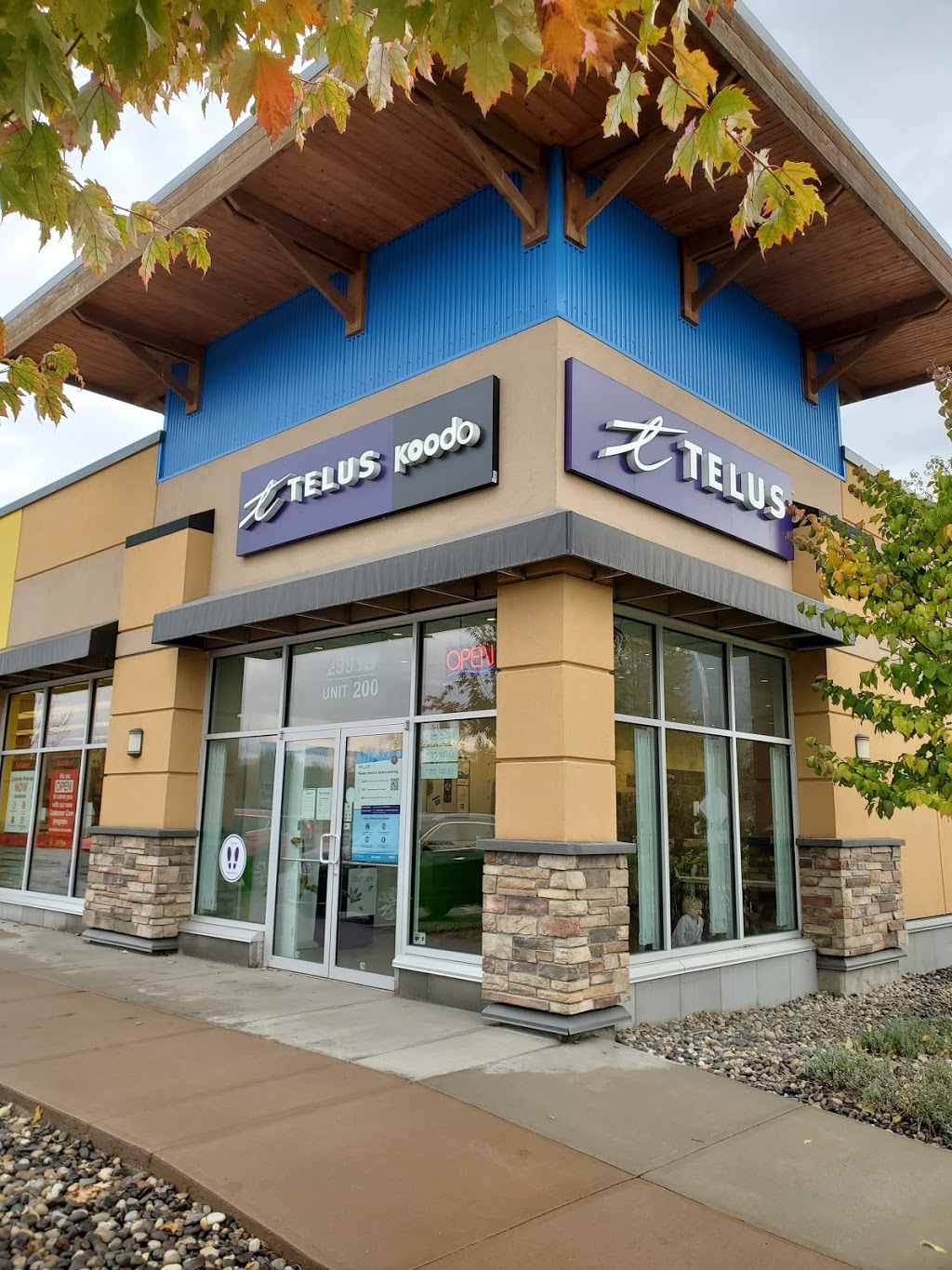 Tom Harris TELUS & Koodo Store | 2991 10 Ave SW #200, Salmon Arm, BC V1E 3J9, Canada | Phone: (250) 833-1868