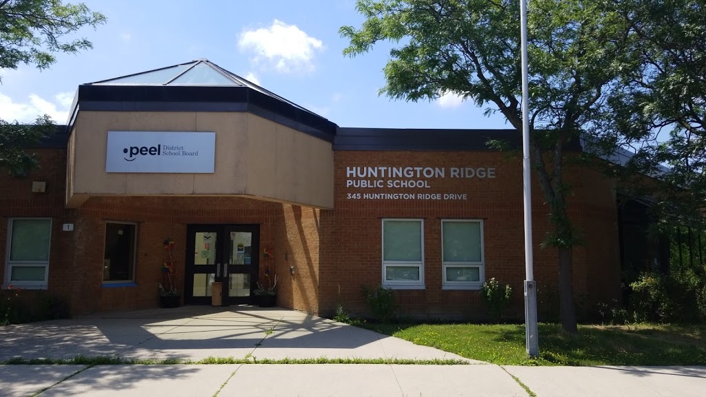 Huntington Ridge Public School | 345 Huntington Ridge Dr, Mississauga, ON L5R 1R6, Canada | Phone: (905) 890-2170