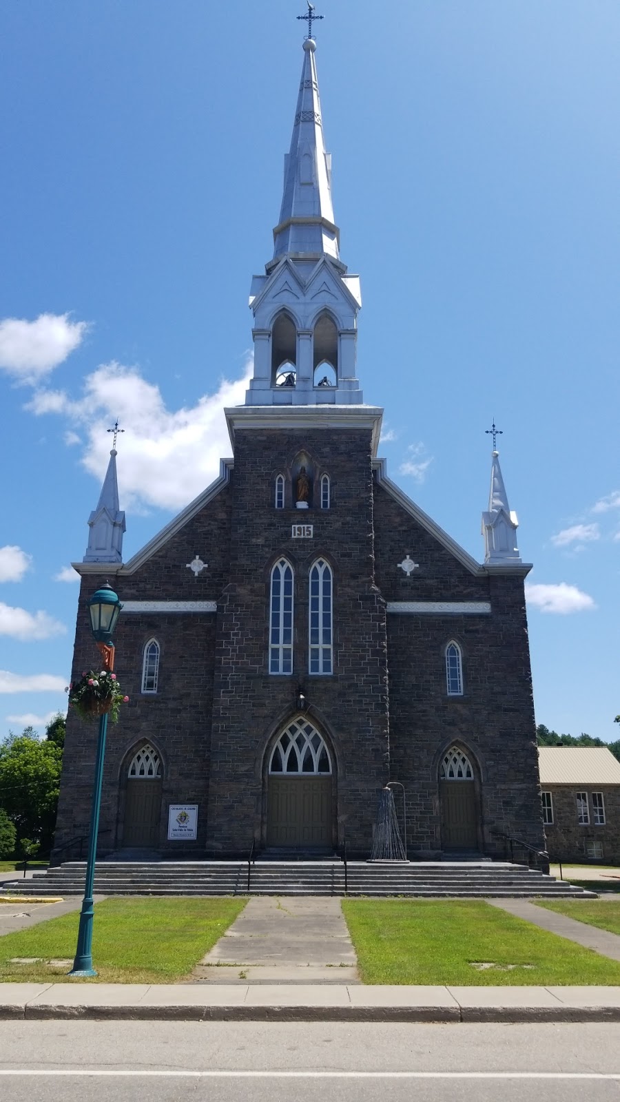 Église Cheneville | 85 Rue Principale, Chénéville, QC J0V 1E0, Canada | Phone: (819) 428-3300