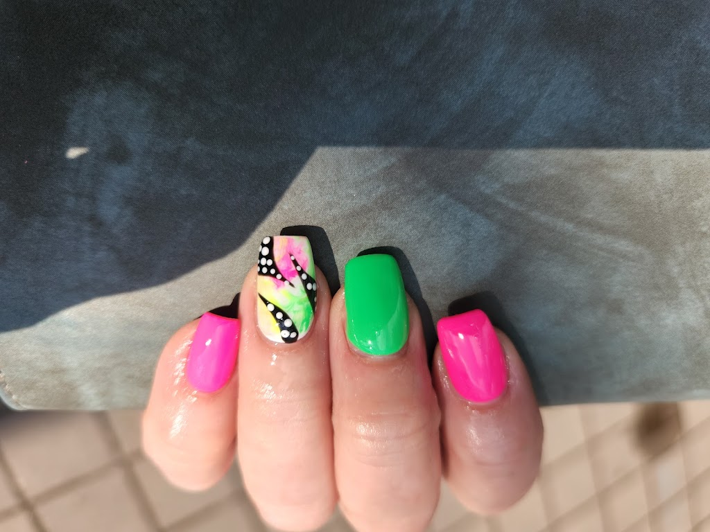 ChiChi nails and spa | 561 Dundas St, Woodstock, ON N4S 1C6, Canada | Phone: (519) 290-8668