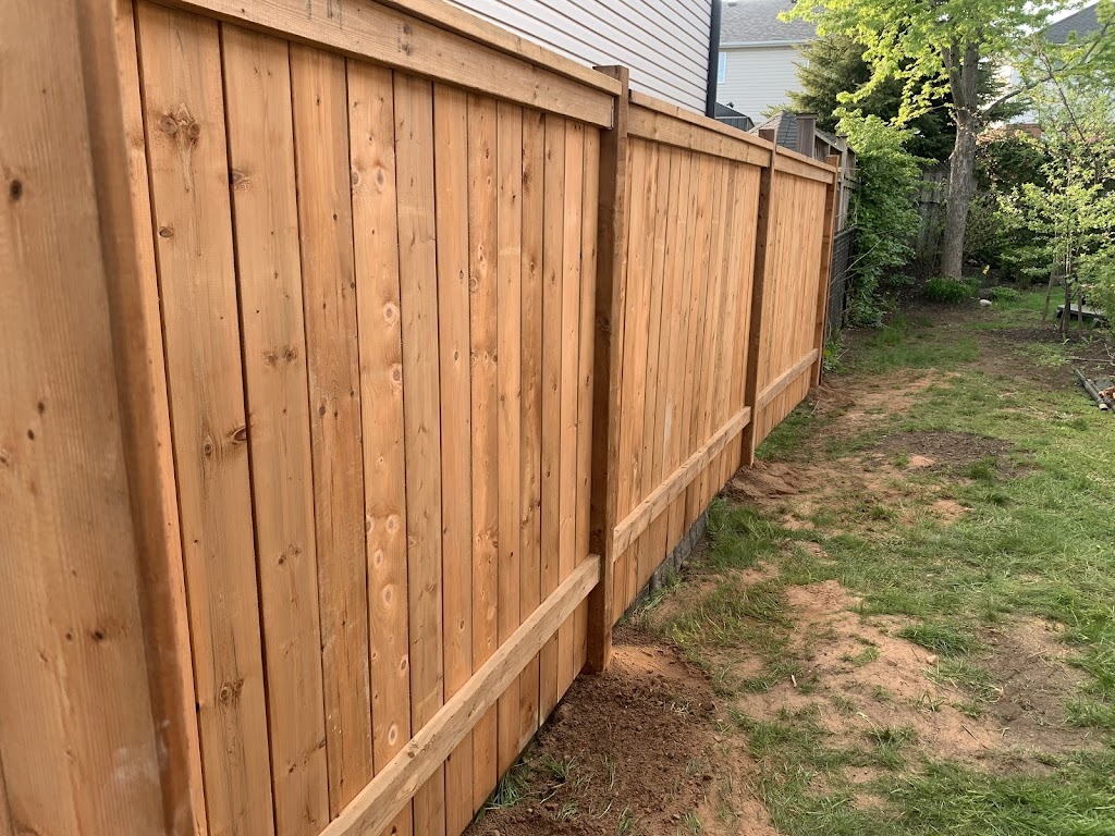 Prestige Fences | 2173 Stratus Dr, Oakville, ON L6M 4W2, Canada | Phone: (647) 284-6774