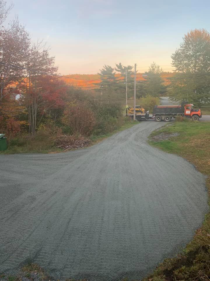 Hendersons Excavation and Trucking | 154 Great Hill Rd, Brooklyn, NS B0J 1H0, Canada | Phone: (902) 350-2932