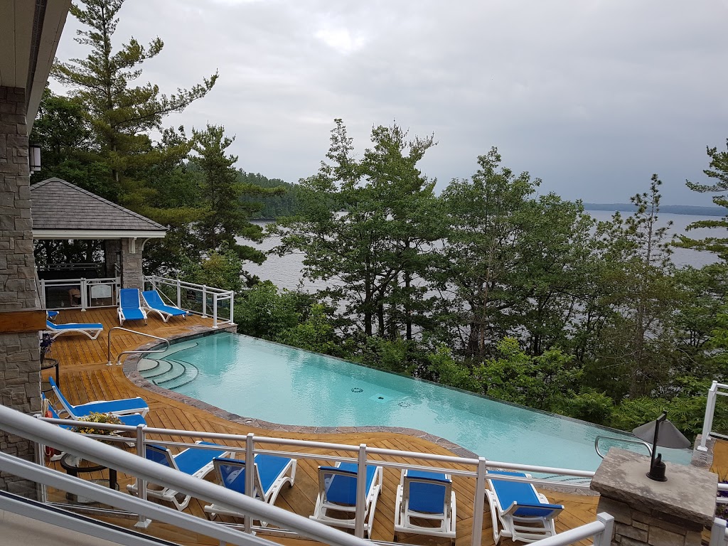 Touchstone Resort | 1869 Muskoka District Road 118 West, Bracebridge, ON P1L 1W8, Canada | Phone: (705) 764-5353