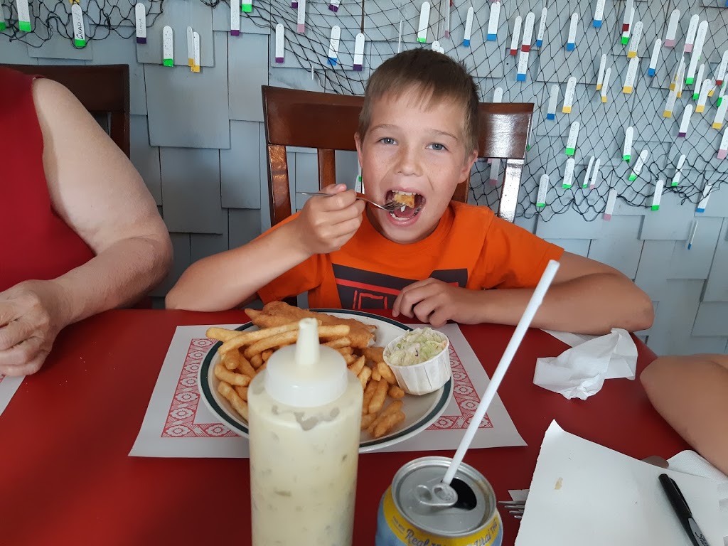 Grannys Seafood Restaurant and Ice Cream Parlour | 1193 Nova Scotia Trunk 2, Five Islands, NS B0M 1K0, Canada | Phone: (902) 728-3311