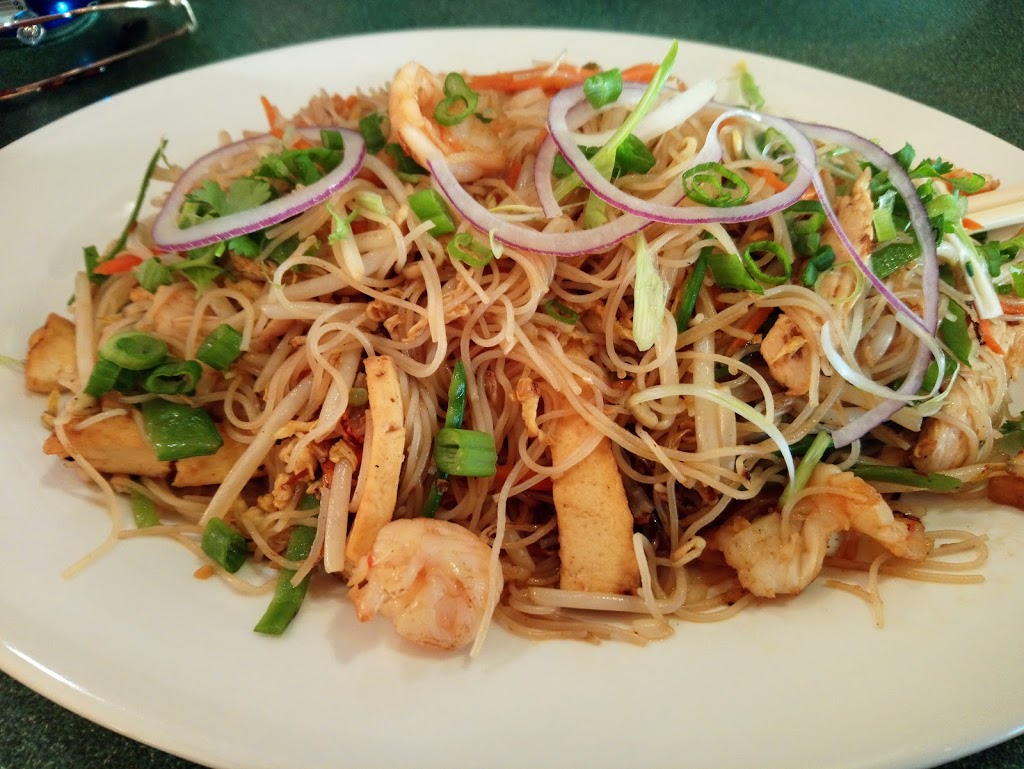 Pho Mango | 1550 Huron Church Rd, Windsor, ON N9C 3Z3, Canada | Phone: (519) 258-9888