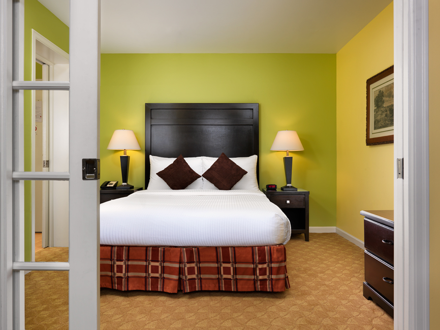 Huntingdon Manor Hotel | 330 Quebec St, Victoria, BC V8V 1W3, Canada | Phone: (250) 381-3456