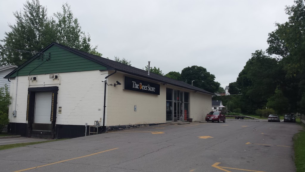 Beer Store | 23 Front St W, Hastings, ON K0L 1Y0, Canada | Phone: (705) 696-2871