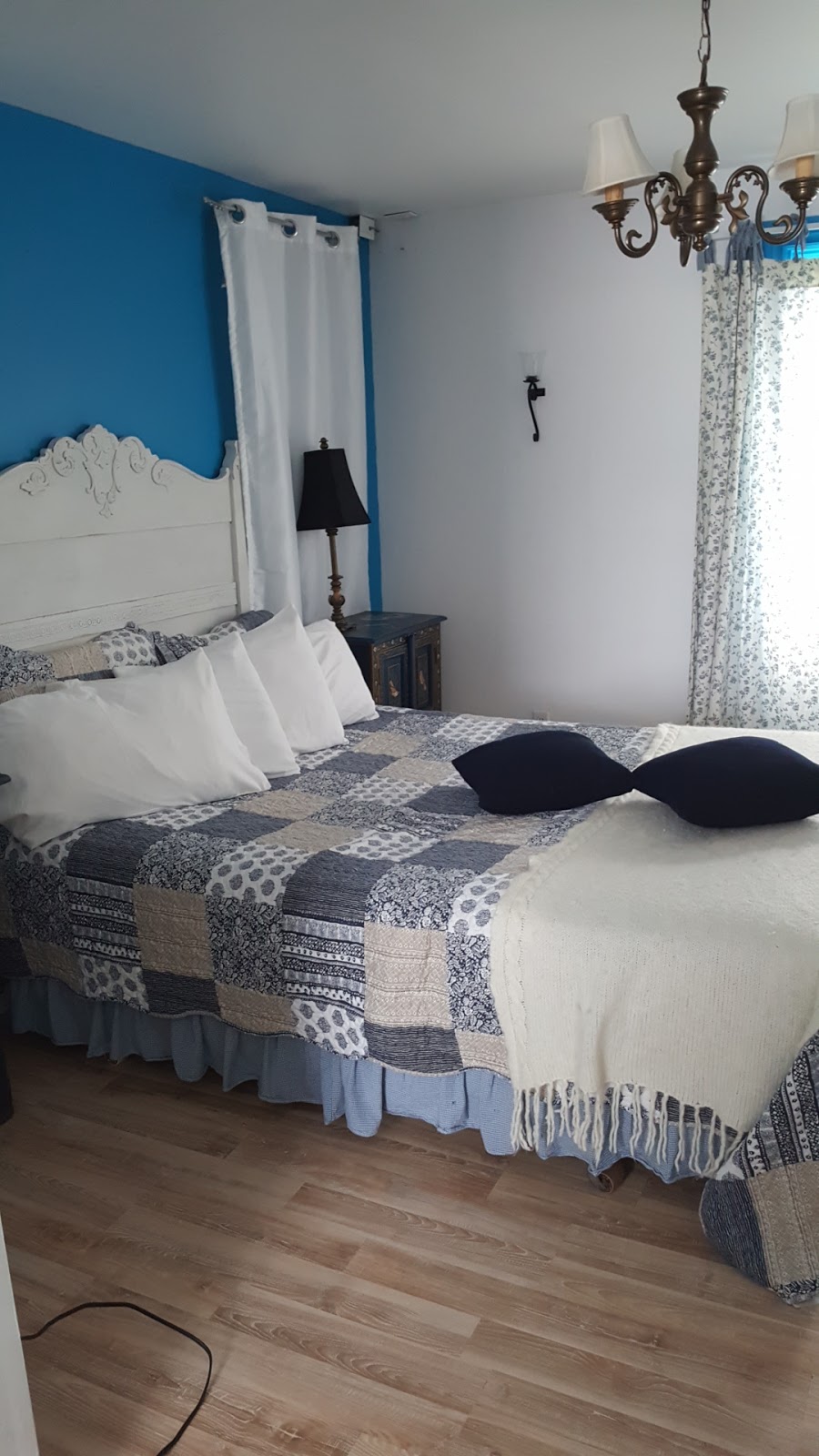 Motel Fleur-de-Lys | 2074 Chemin François-Hertel, Magog, QC J1X 0M1, Canada | Phone: (819) 843-5508