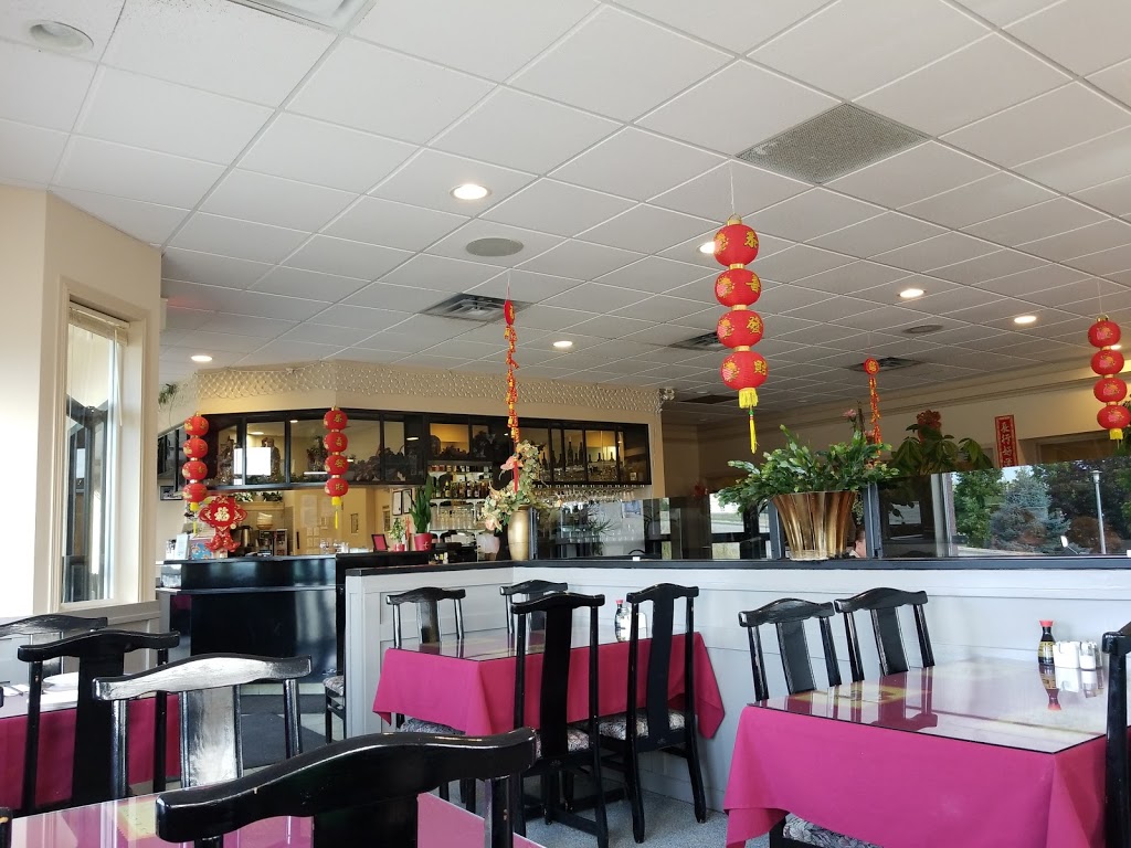 Yans Restaurant | 880 21 St NE, Salmon Arm, BC V1E 2K9, Canada | Phone: (250) 832-3007