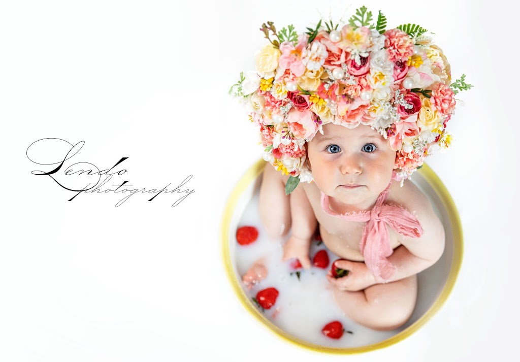 LENDO PHOTOGRAPHY | 75 Barre Dr, Barrie, ON L4N 7P1, Canada | Phone: (647) 831-3611