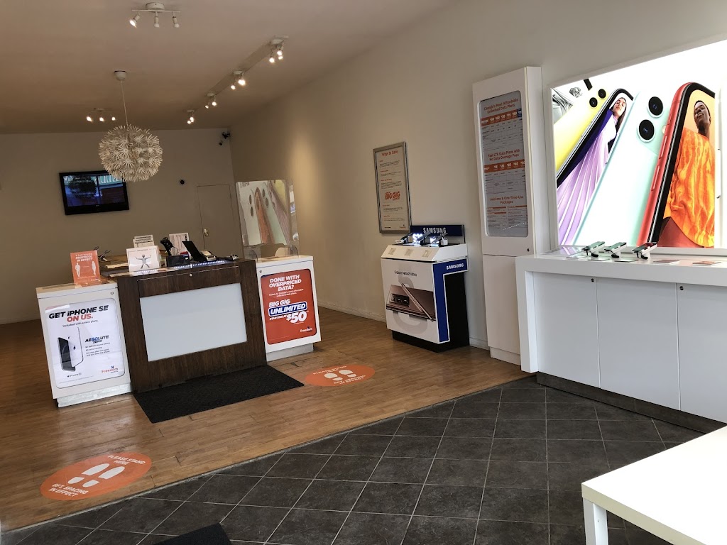 Freedom Mobile | 909 Danforth Ave, Toronto, ON M4J 1L8, Canada | Phone: (416) 461-2525