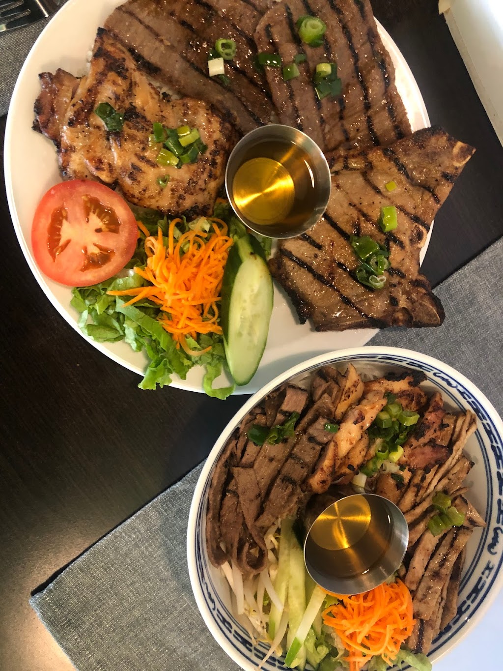 Phở Thành Restaurant | 4858 Bd des Sources, Dollard-des-Ormeaux, QC H8Y 3C7, Canada | Phone: (514) 685-8640