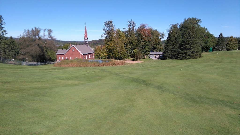 Club De Golf Waterville Inc | 600 Rue Compton E, Waterville, QC J0B 3H0, Canada | Phone: (819) 837-2966