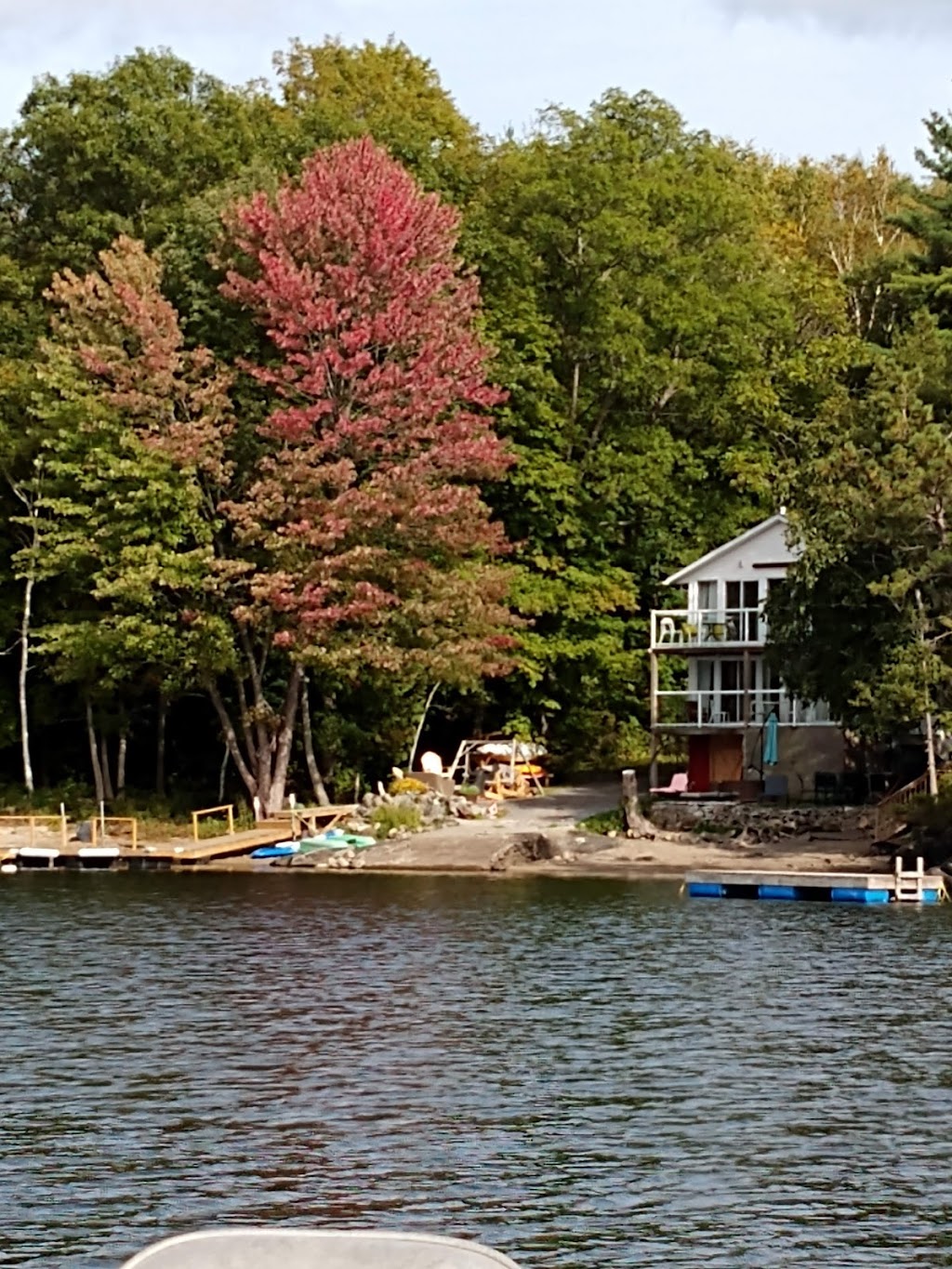 Bobs Lake Cottage Rentals | 75 Burns Lane North, Tichborne, ON K0H 2V0, Canada | Phone: (613) 273-9193