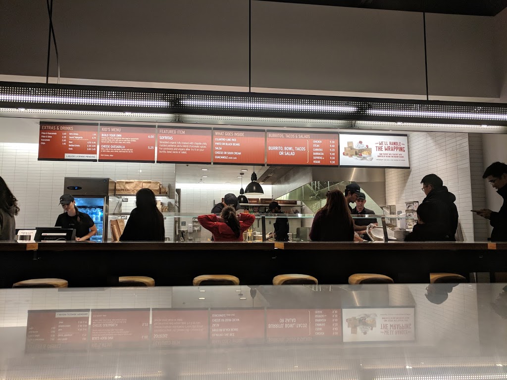 Chipotle Mexican Grill | 2530 Winston Park Dr Unit B1, Oakville, ON L6H 7E5, Canada | Phone: (905) 829-8598