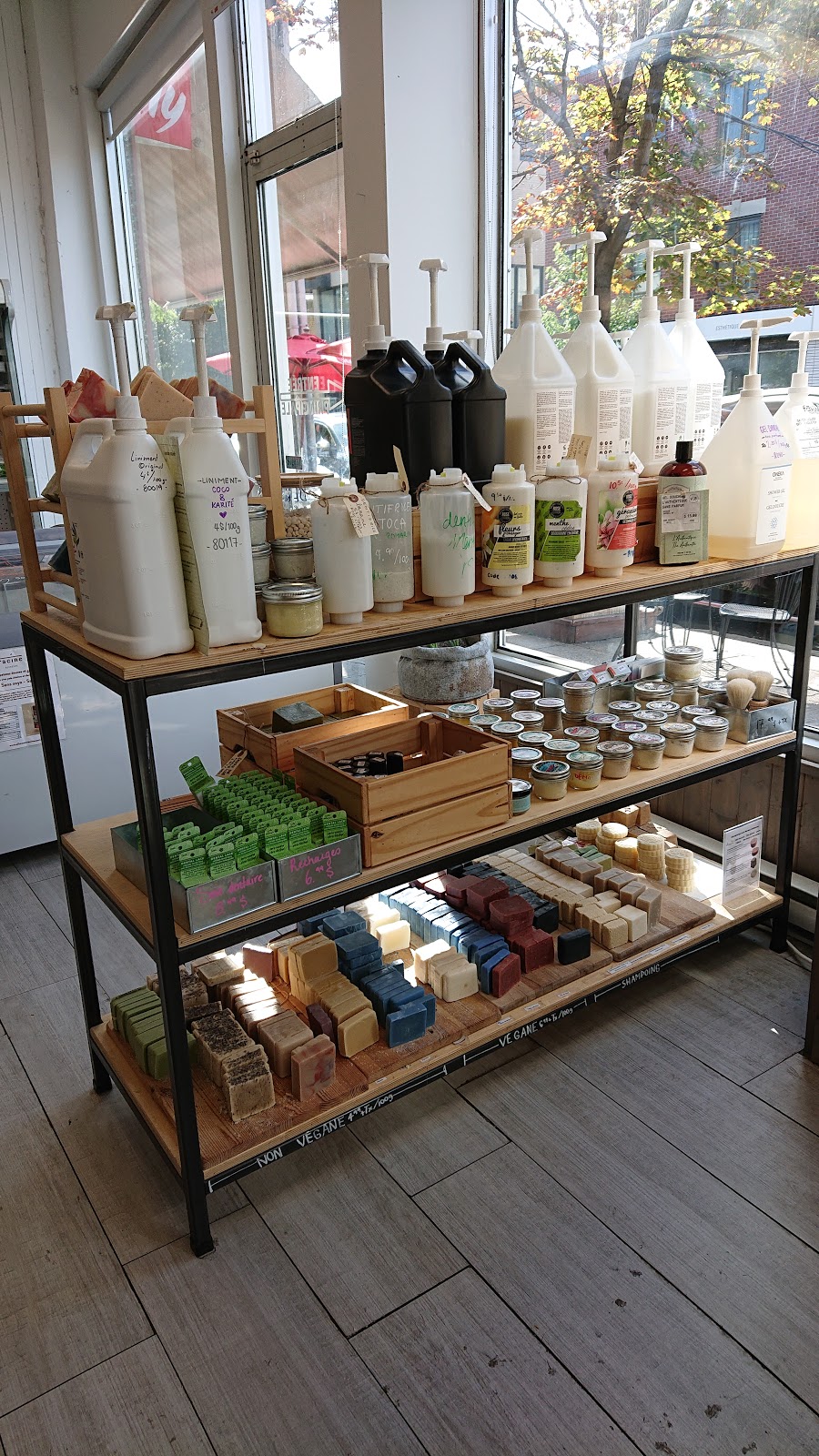 Bulk & Jars - Grocery Bio | 6698 Ave Christophe-Colomb, Montreal, QC H2S 2G8, Canada | Phone: (514) 379-1007