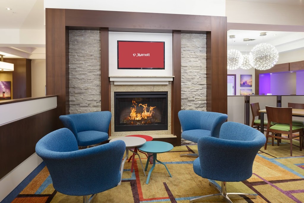 Fairfield Inn & Suites by Marriott Belleville | 407 N Front St, Belleville, ON K8P 3C8, Canada | Phone: (613) 962-9211