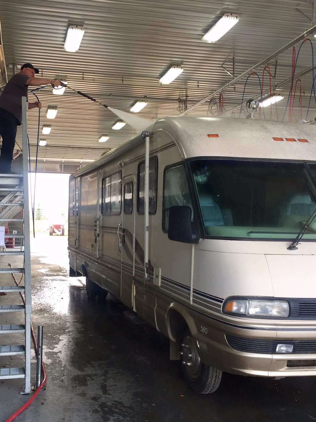 BIG RIGS TRUCK & RV WASH | 3311 48 Ave, Camrose, AB T4V 0K9, Canada | Phone: (780) 672-2529