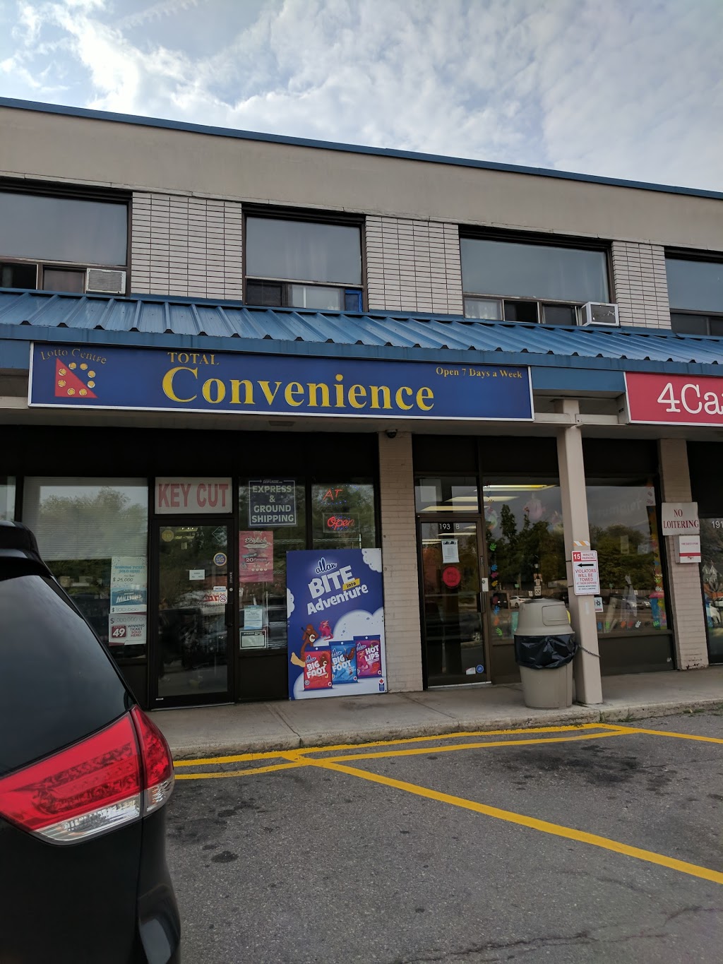 Total Convenience | 193 Lakeshore Rd E, Mississauga, ON L5G 1G2, Canada | Phone: (905) 278-8961