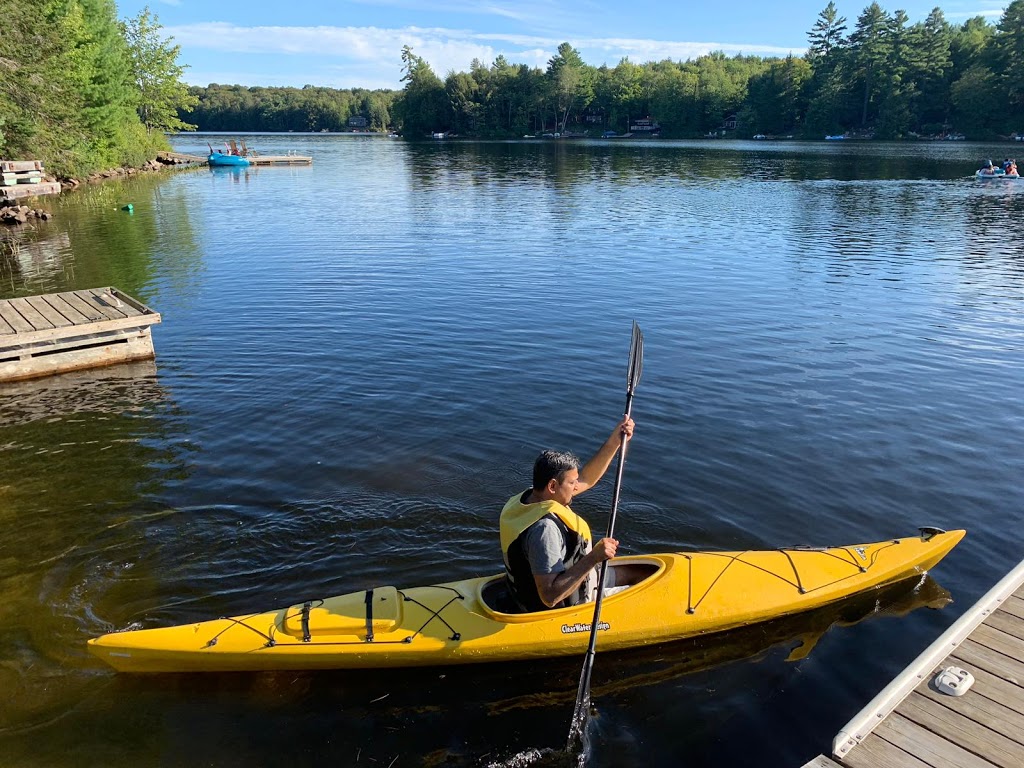 Prospect Lake Cottage Rentals | 1027 Big Island Rd #1025, Bracebridge, ON P1L 1X1, Canada | Phone: (416) 886-7340