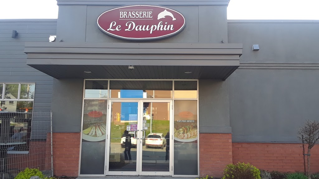 Resto-Brasserie Le Dauphin | 925 Rue King E, Sherbrooke, QC J1G 1E3, Canada | Phone: (819) 565-0911