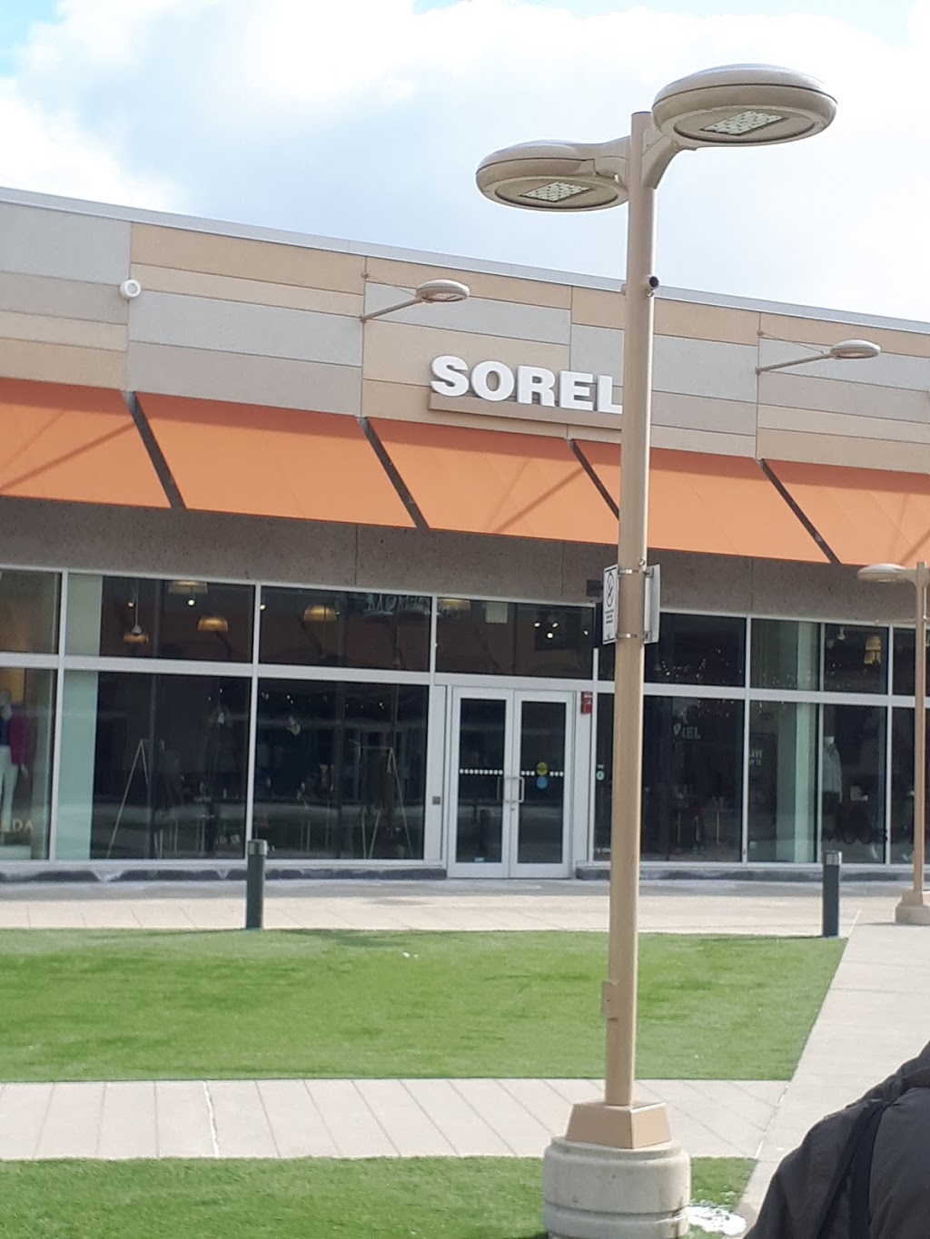 SOREL | 300 Taylor Road CRU1003A, Niagara-on-the-Lake, ON L0S 1J0, Canada | Phone: (905) 988-5009