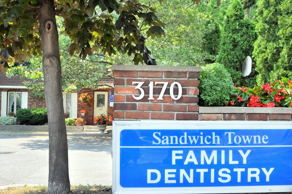 Sandwich Towne Family Dentistry | 3170 Sandwich St, Windsor, ON N9C 1A6, Canada | Phone: (519) 258-5271