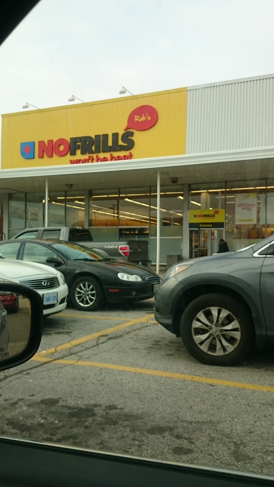 Robs No Frills | 2430 Eglinton Ave E, Scarborough, ON M1K 2P7, Canada | Phone: (866) 987-6453