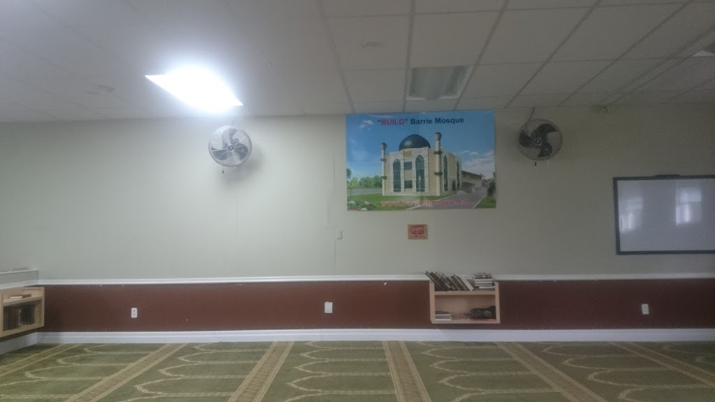 Barrie Mosque | 155 Ferris Lane, Barrie, ON L4M 1Z3, Canada | Phone: (705) 999-7176