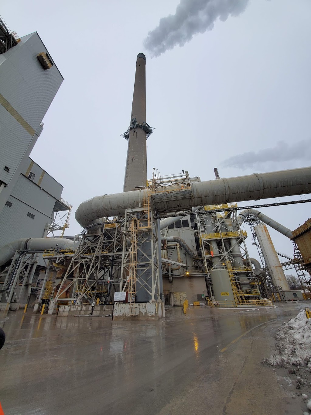 CRH Canada Mississauga Cement Plant | 2391 Lakeshore Rd W, Mississauga, ON L5J 1K1, Canada | Phone: (905) 822-1653