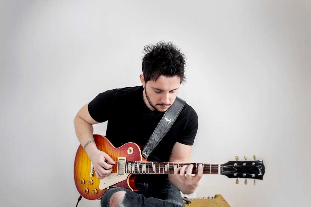 Mitch Mainville - Guitar Lessons | 190 Rustic Hills Crescent, Orléans, ON K4A 0B9, Canada | Phone: (613) 220-7113