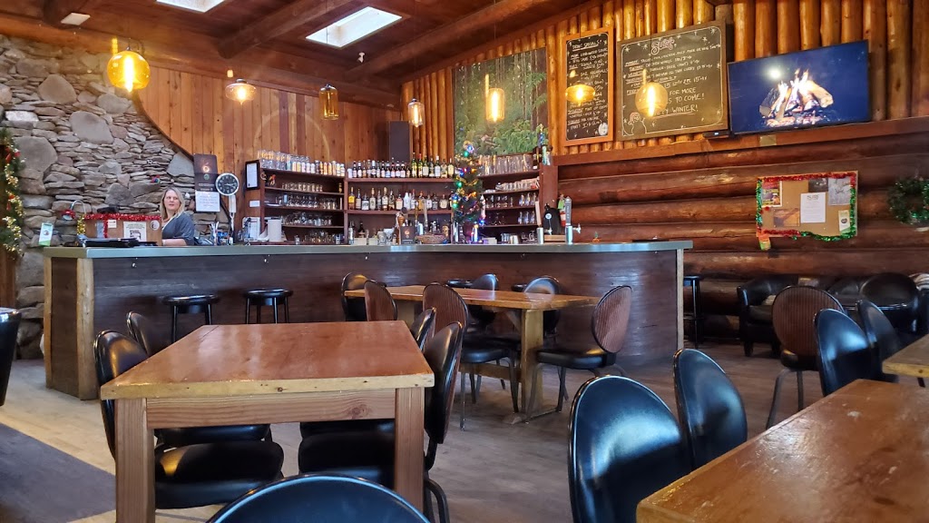 Surf Lodge and Pub | 885 Berry Point Rd, Gabriola, BC V0R 1X1, Canada | Phone: (250) 247-9231