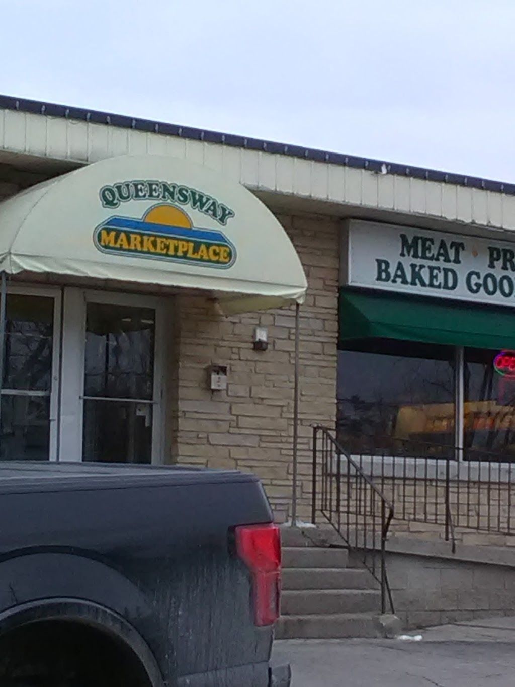 The Queensway Marketplace | 205 The Queensway S, Keswick, ON L4P 2A3, Canada | Phone: (905) 989-9909