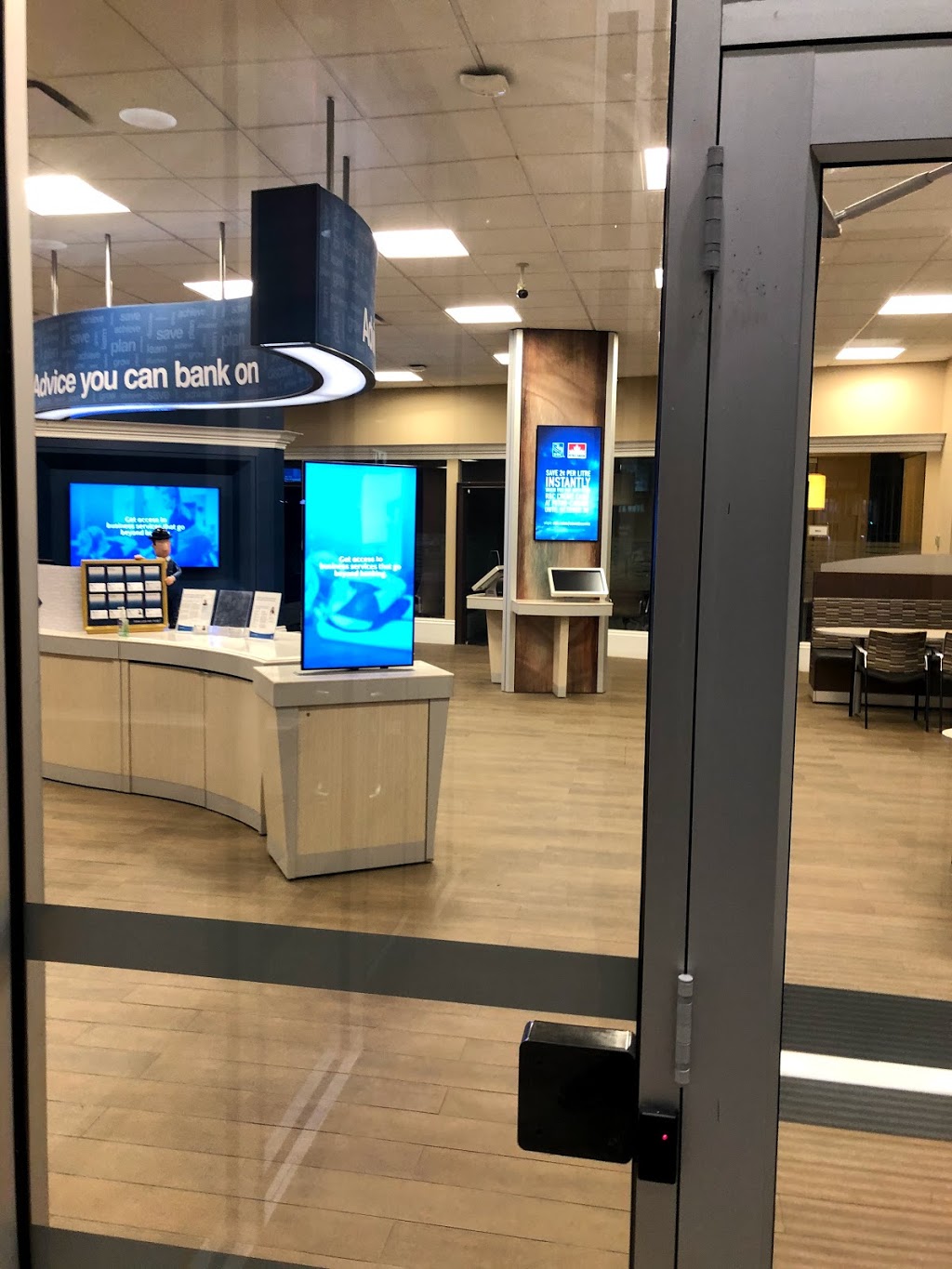 RBC Royal Bank | 1730 Lakeshore Rd W, Mississauga, ON L5J 1J5, Canada | Phone: (905) 822-1648