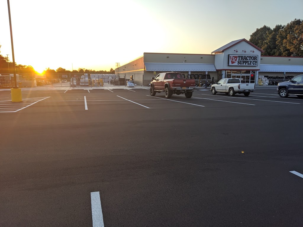 Tractor supply | 10838 Main St, North Collins, NY 14111, USA | Phone: (716) 337-3377