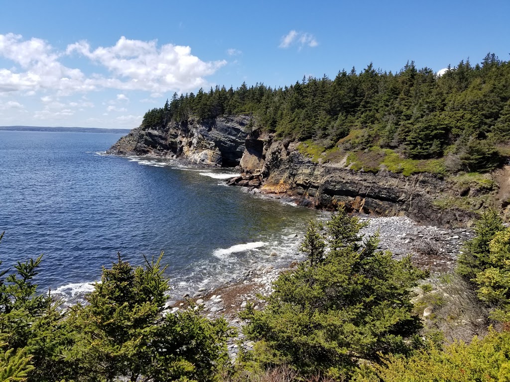 Gaff Point | Gaff Point Trail, Lunenburg, NS B0J 2W0, Canada