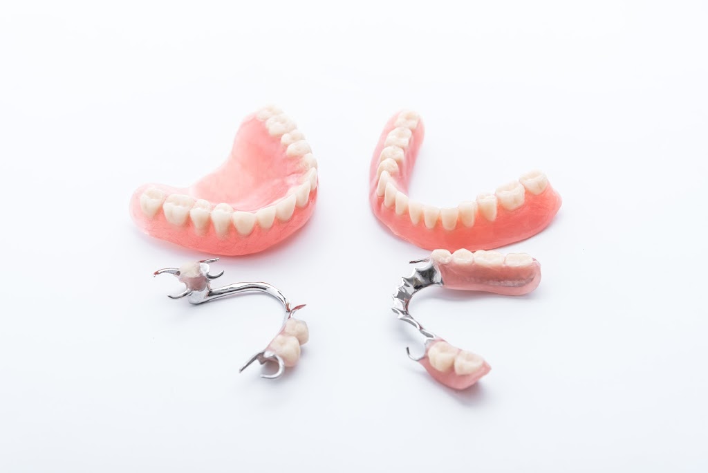 Vaughan City Denture Clinic | 9441 Jane St #118, Maple, ON L6A 4H8, Canada | Phone: (905) 417-5911