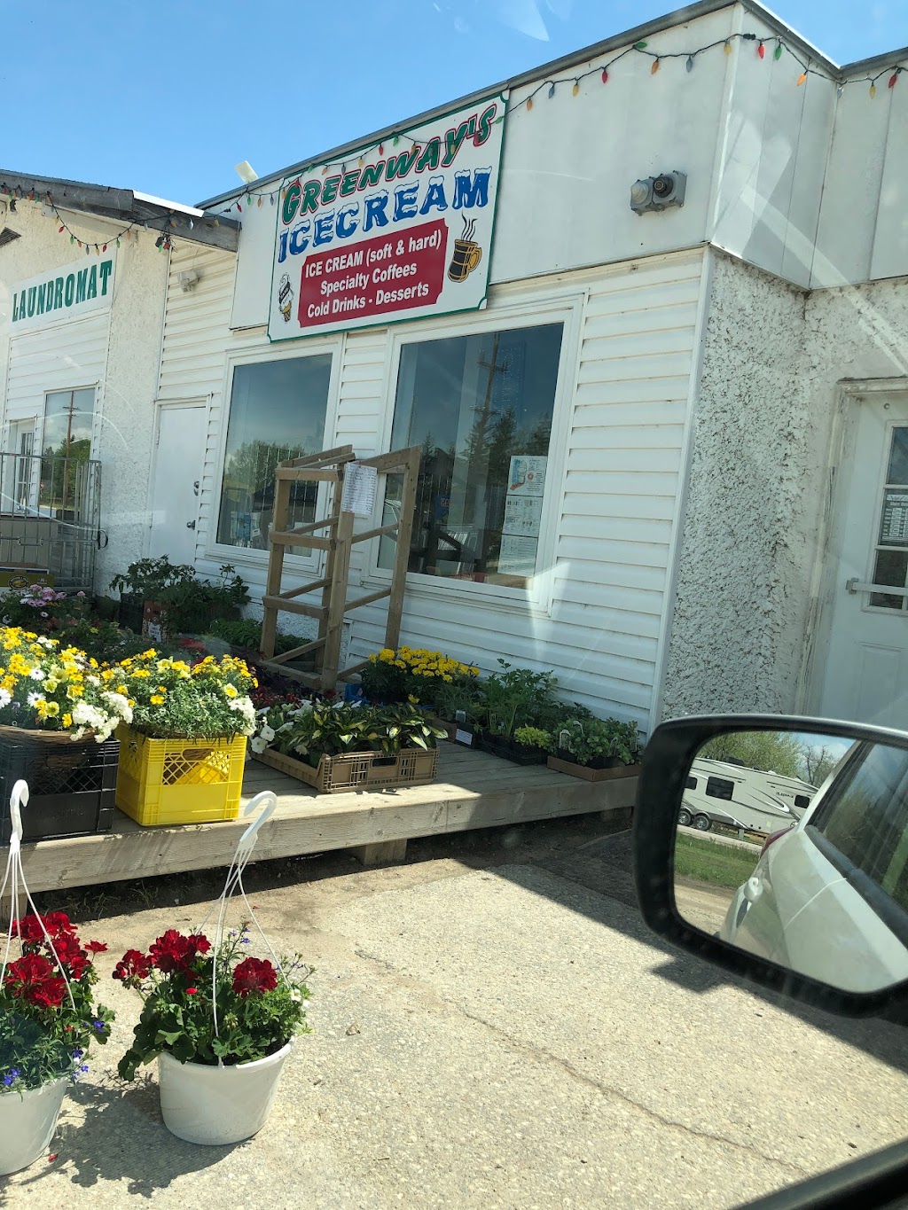 Greenway Grocery and Ice Cream | 62152, MB-307, Seven Sisters Falls, MB R0E 1Y0, Canada | Phone: (204) 348-7791