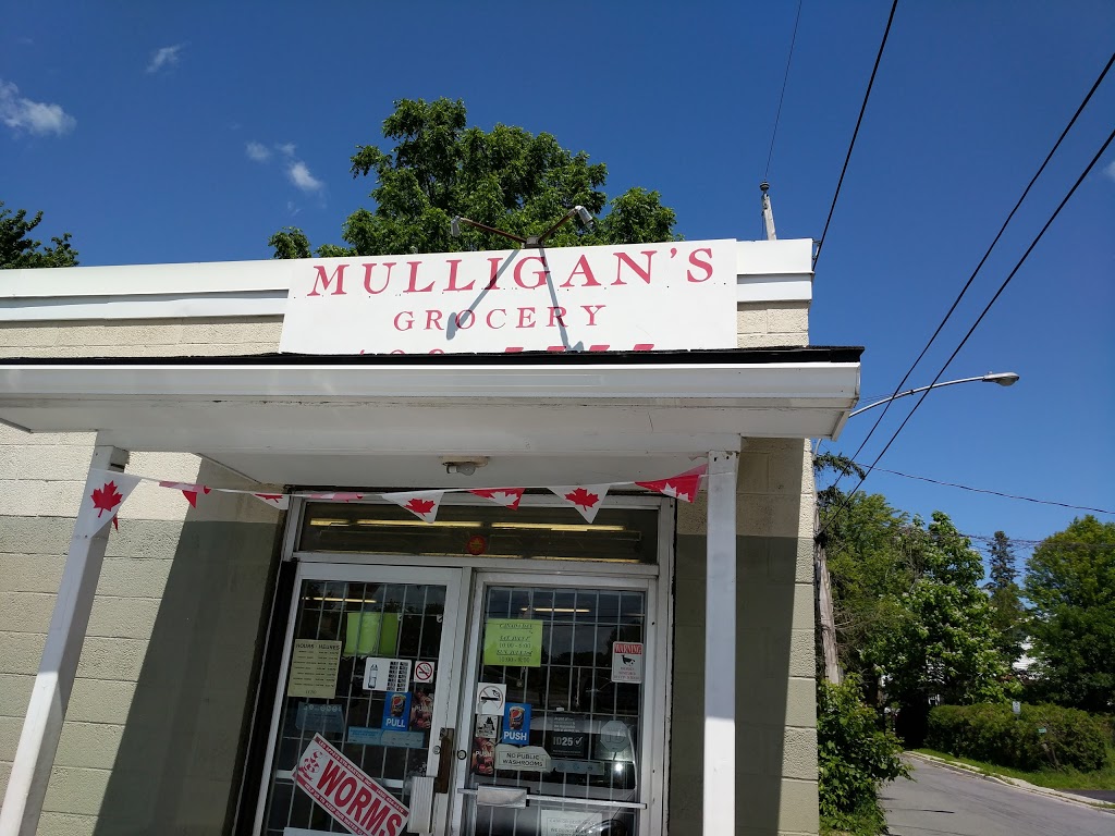 Mulligans Grocery | 2321 Andrew St, North Gower, ON K0A 2T0, Canada | Phone: (613) 489-3333