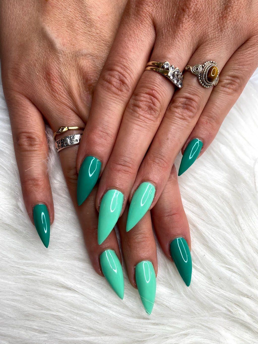 Ritas Luxury Nails & Beauty | 800 Upper Wentworth St, Hamilton, ON L9A 5H2, Canada | Phone: (365) 336-2710