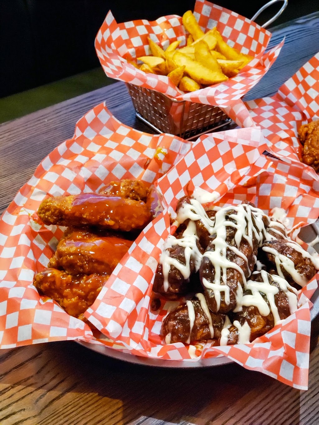 The Wing Factory | 718 College St, Toronto, ON M6G 1C3, Canada | Phone: (416) 533-8090