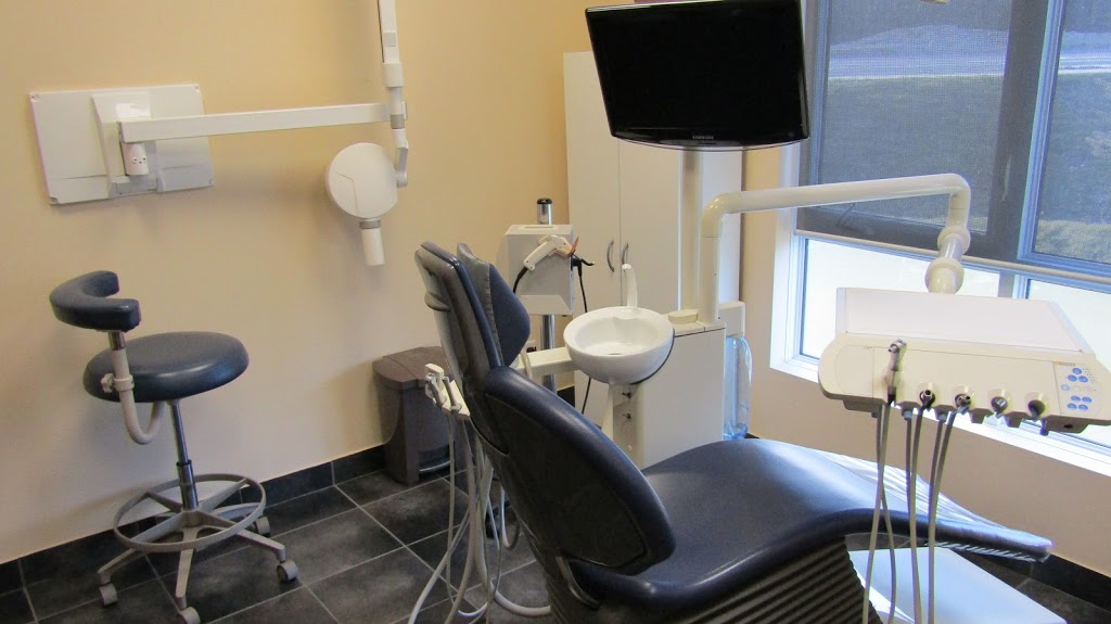 Collins Bay Dental | 1260 Carmil Blvd, Kingston, ON K7M 5Z3, Canada | Phone: (613) 389-6126