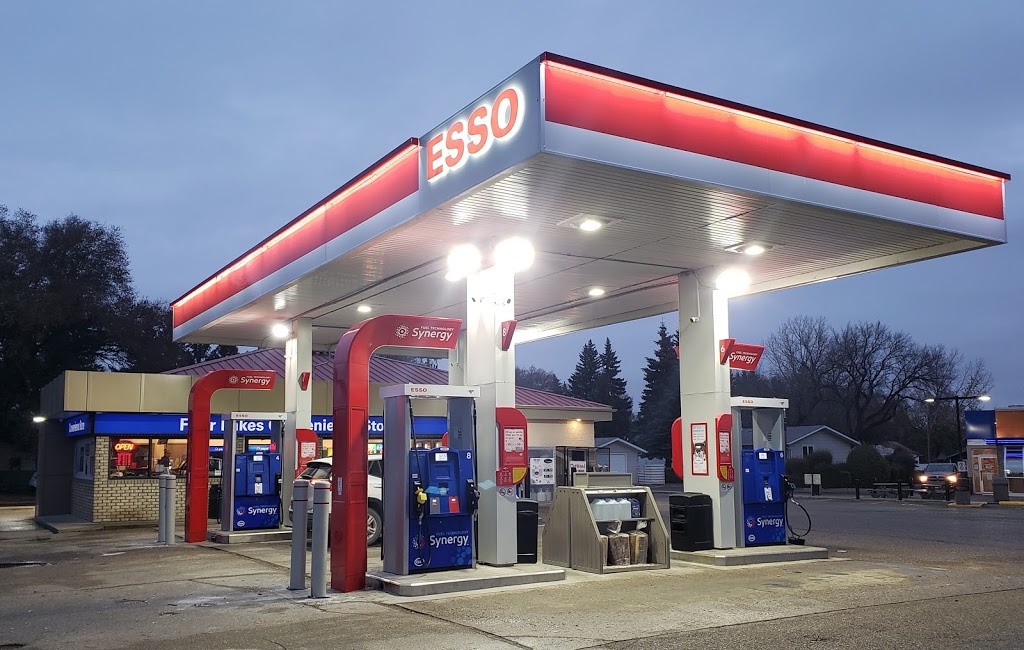 Esso 4 Lakes Convenience Store | 403 Boundary Ave, Fort QuAppelle, SK S0G 1S0, Canada | Phone: (306) 332-6146