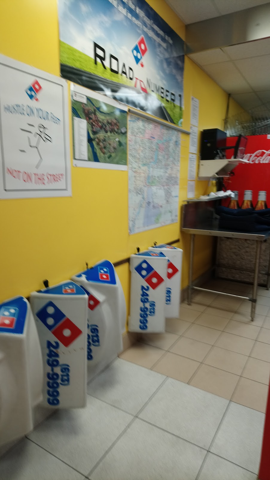 Dominos Pizza | 1800 Bank St Unit #11, Ottawa, ON K1V 0W3, Canada | Phone: (613) 249-9999