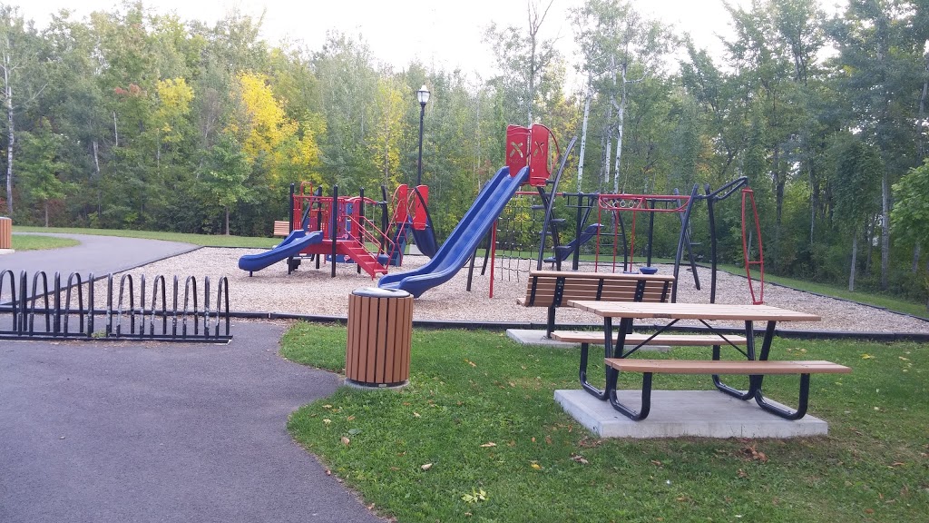 Parc des Inventeurs | Rue Léger, Saint-Jean-sur-Richelieu, QC J2W 0E5, Canada